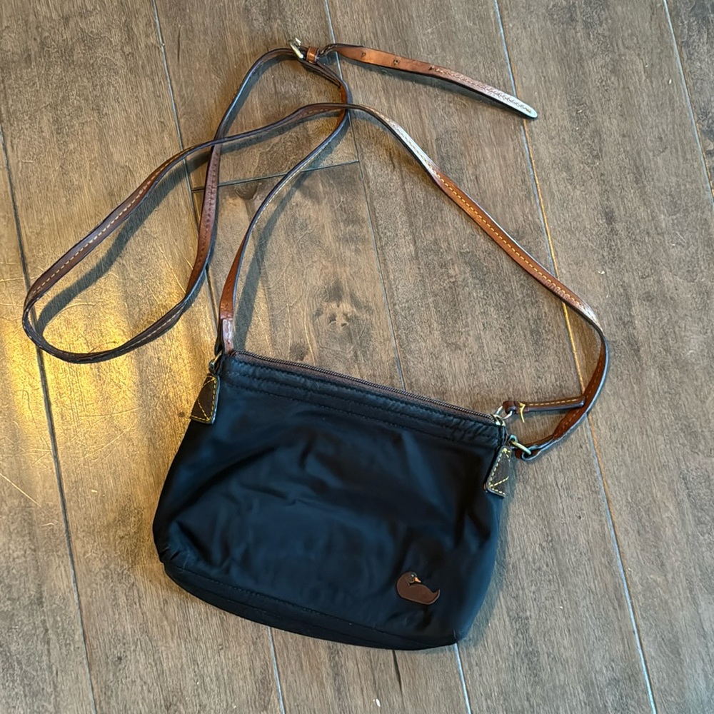 Vintage Dooney & Bourne crossbody purse bag